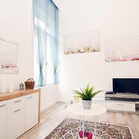 Lillybeth City Center Apartments Budapest Exterior foto