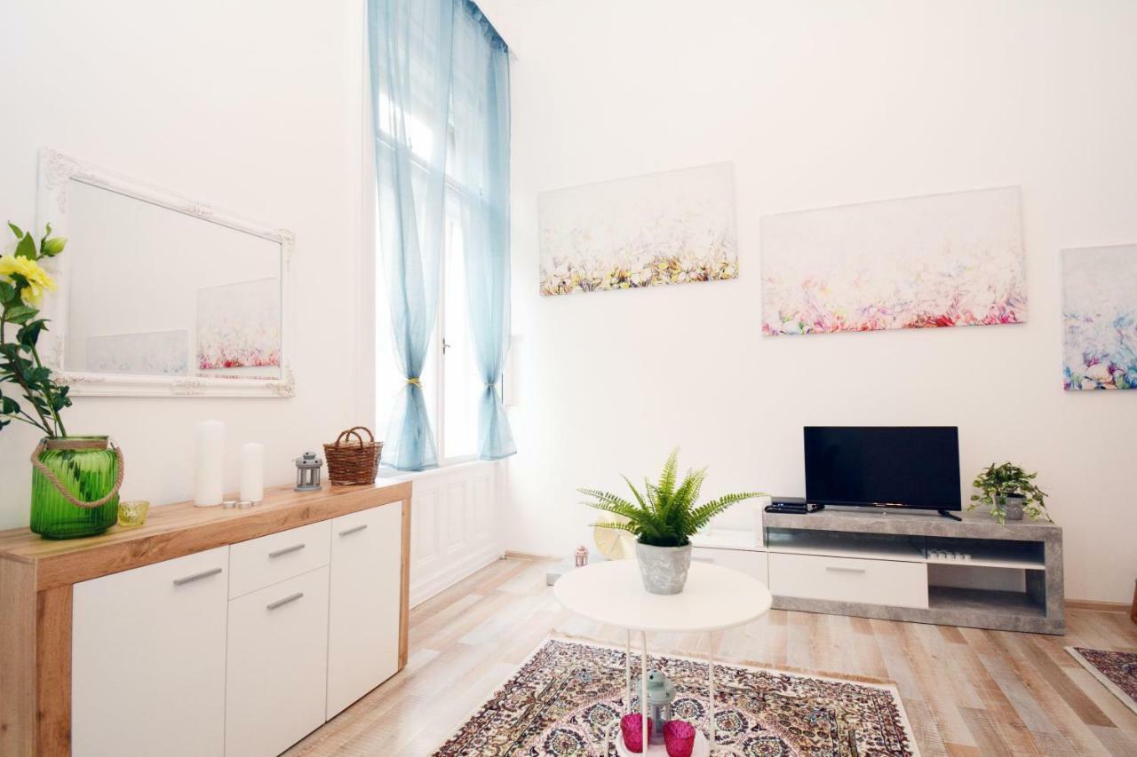 Lillybeth City Center Apartments Budapest Exterior foto